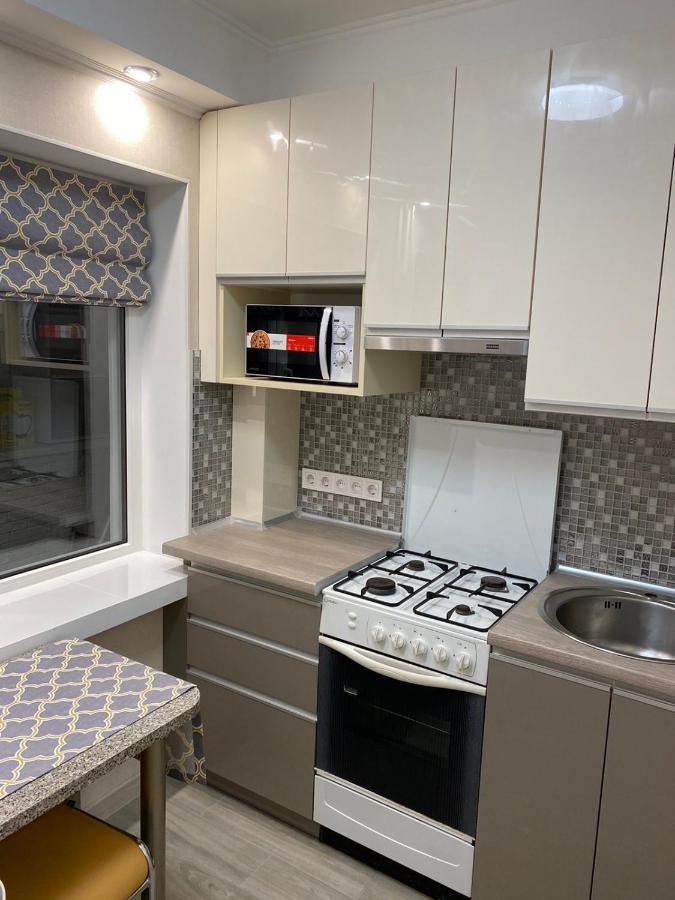 Квартира По Адресу Дружбы Народов 8А Kiev Buitenkant foto